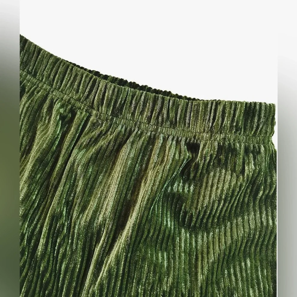 Groovy✌️High-Waisted Green Velvet Flare Stretchy Pants - Picture 5 of 8